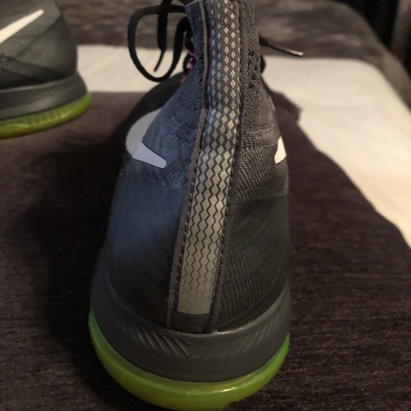 Men’s Nike shoes - Picture 3 of 5